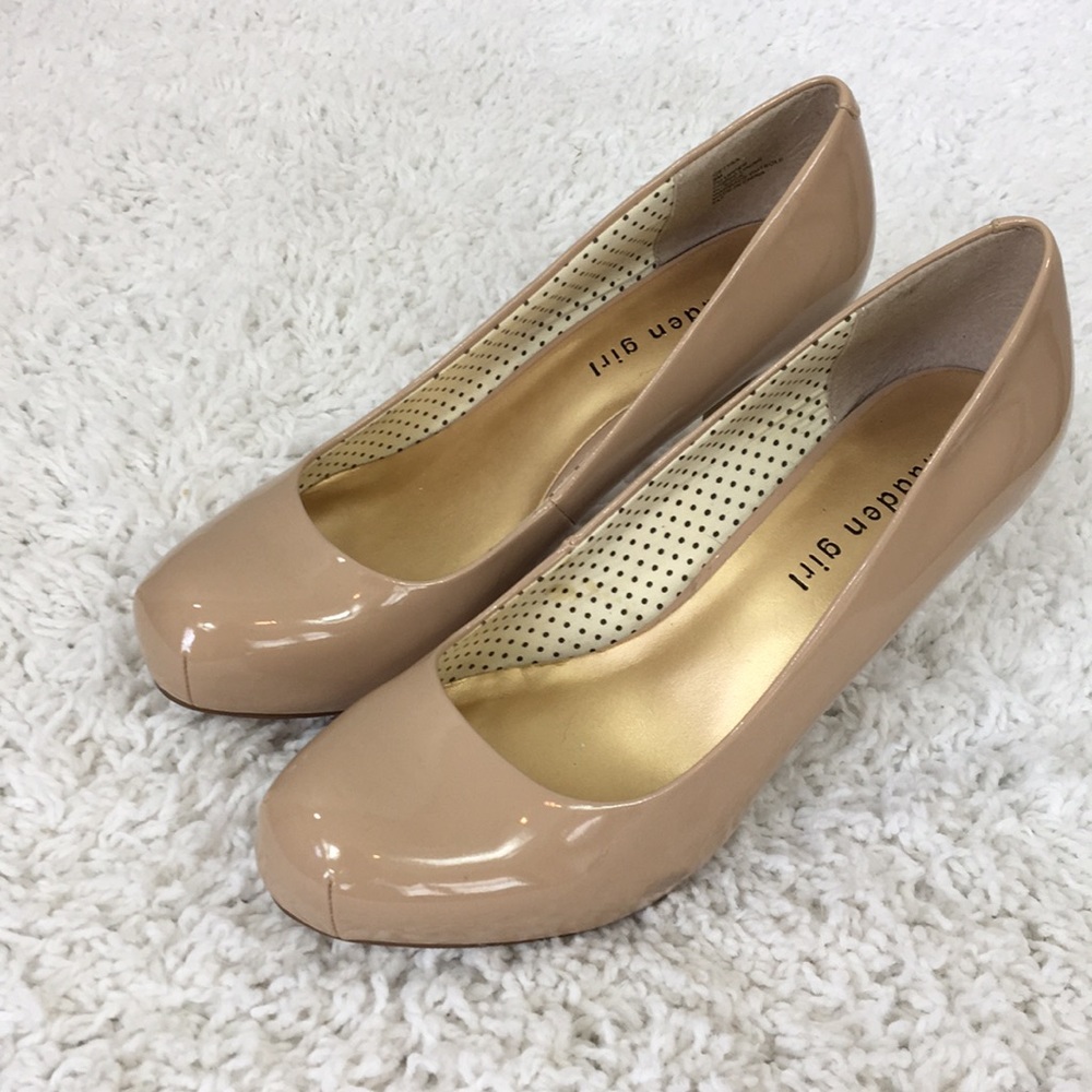 Madden Girl Classic Nude Pumps